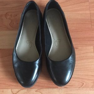Clark’s ballet flats